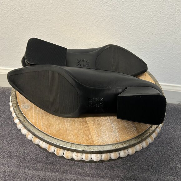 Naturalizer | Women's Georgia Pump Block Heel Black, Size 9 - Picture 8 of 8